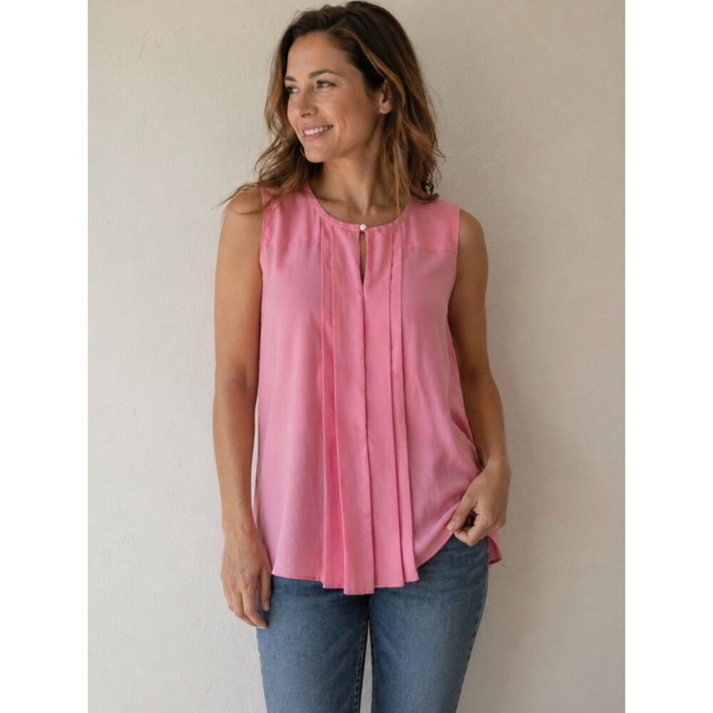 Ellen Tracy Medium Pink Sleeveless Pleated Blouse Size Flowy Keyhole Top
